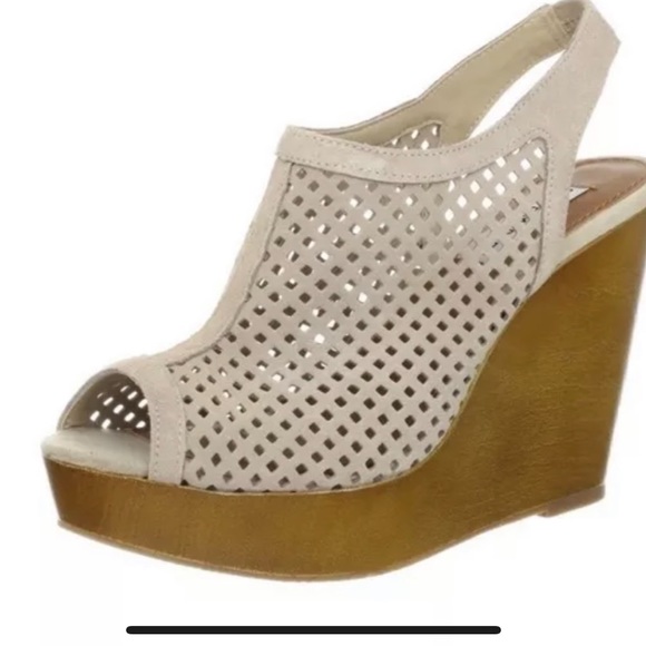 Steve Madden Shoes - Steve Madden Syrrus Beige Wedge